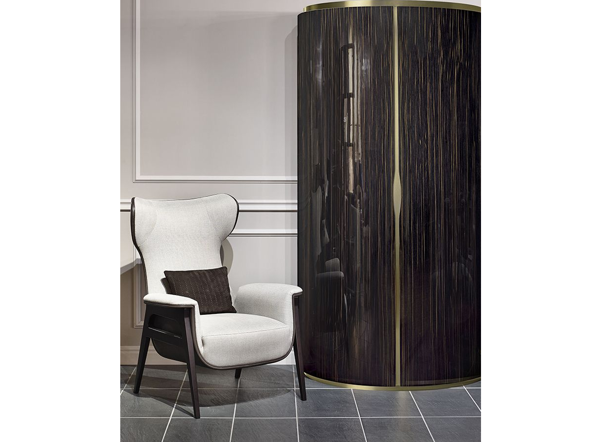 Cerva Armchair